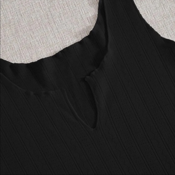 SHEIN crop top - Picture 4 of 4